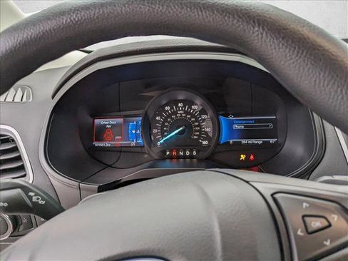 Used 2024 Ford Edge SE image 16