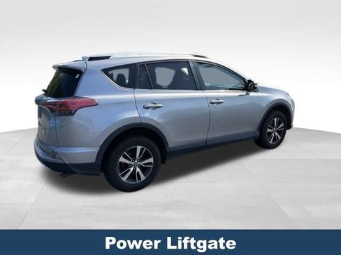 Used 2016 Toyota RAV4 XLE FWD image 6