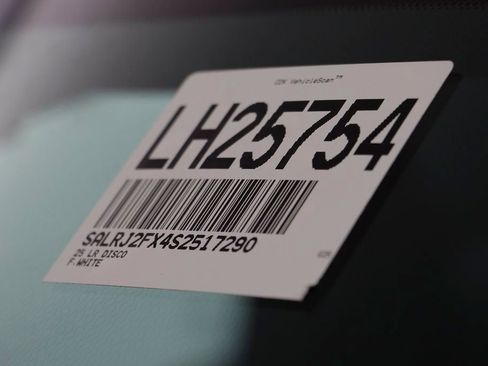 New 2025 Land Rover Discovery S image 25