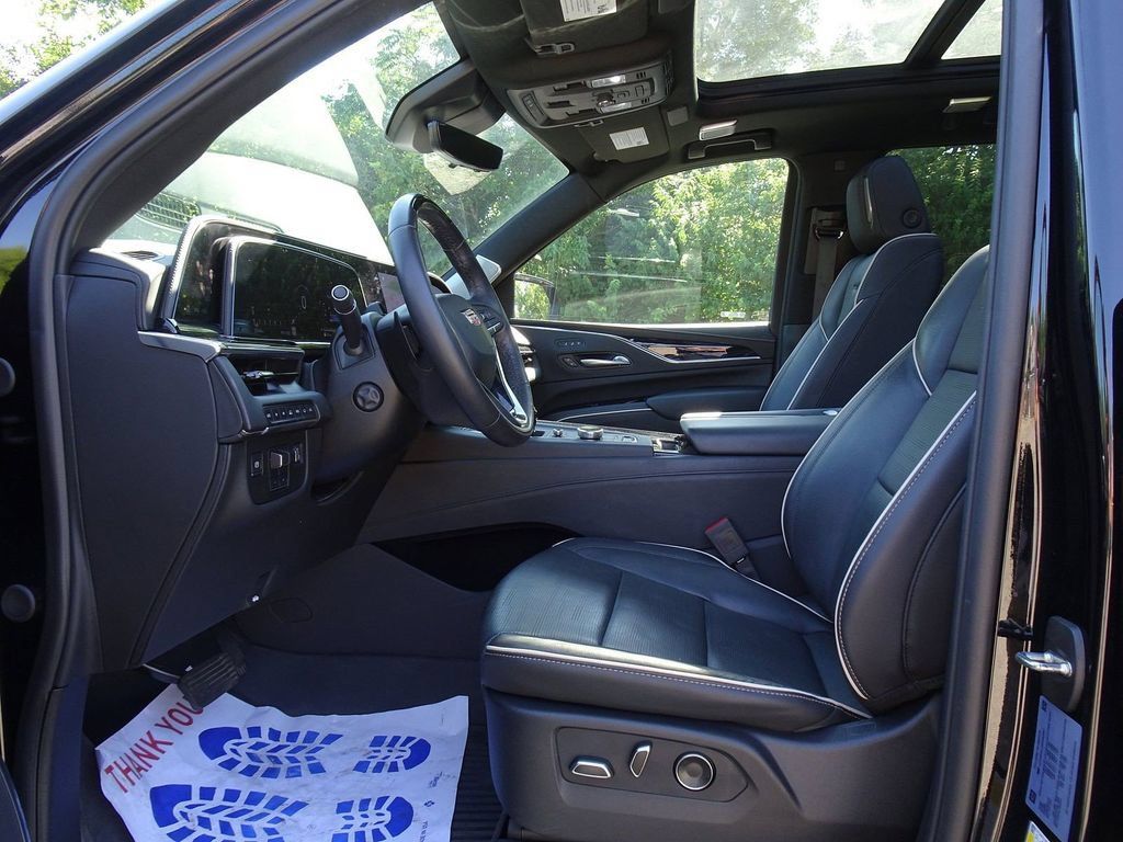 Certified 2024 Cadillac Escalade Sport w/ Touring Package AWD/4WD image 7