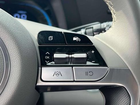 Certified 2025 Hyundai Elantra Sport FWD image 20