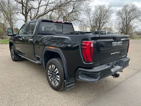 Used 2025 GMC Sierra 2500 Denali Ultimate AWD/4WD image 6