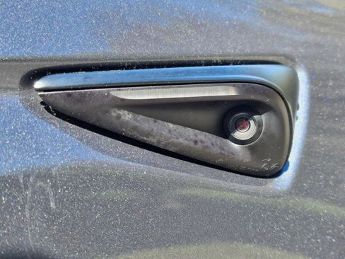 Used 2023 Tesla Model Y Long Range image 33