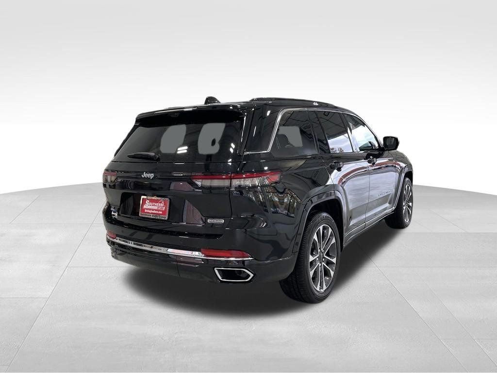 Used 2024 Jeep Grand Cherokee Overland w/ Advanced Protech Group III AWD/4WD image 5