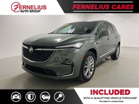 Used 2023 Buick Enclave Avenir w/ Avenir Technology Package AWD/4WD image 3
