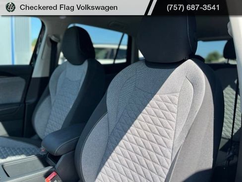 Used 2026 Volkswagen Tiguan S FWD image 19