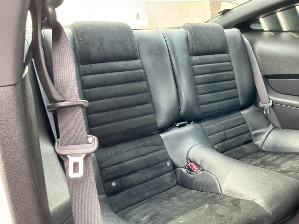Used 2010 Ford Mustang GT RWD image 18
