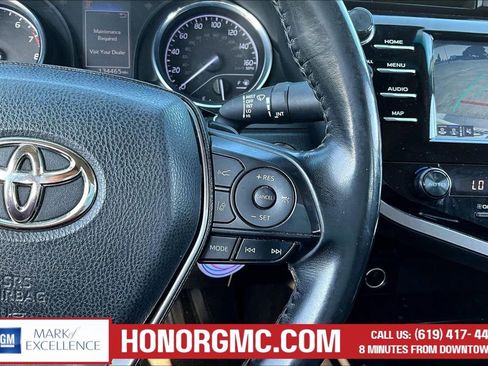 Used 2020 Toyota Camry SE w/ Convenience Package image 11