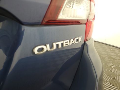 Used 2019 Subaru Outback 2.5i Premium image 31