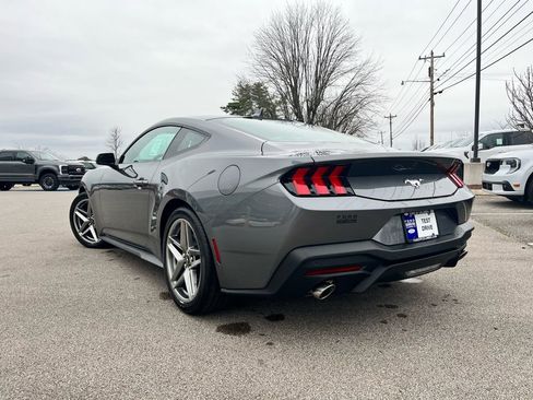 New 2026 Ford Mustang Coupe image 4