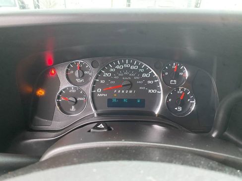 Used 2017 Chevrolet Express 2500 LS image 18