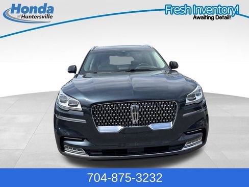 Used 2023 Lincoln Aviator Reserve w/ Equipment Group 201A image 3