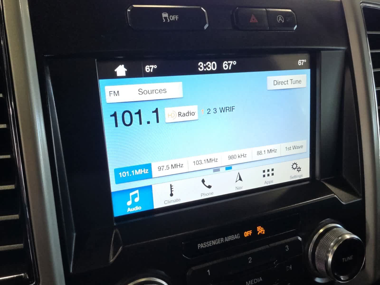 Used 2019 Ford F150 Lariat w/ Equipment Group 502A Luxury AWD/4WD image 32