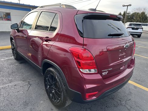 Used 2022 Chevrolet Trax LT w/ Driver Confidence Package image 4