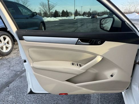 Used 2013 Volkswagen Passat 2.5 SE image 10