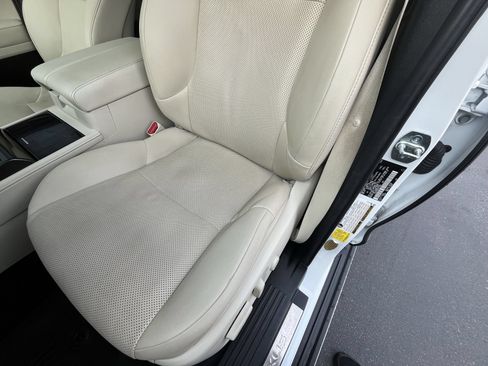 Used 2022 Lexus GX 460 Premium w/ Premium Plus Package AWD/4WD image 18