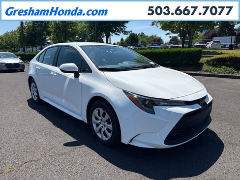 Used 2025 Toyota Corolla LE FWD image 1