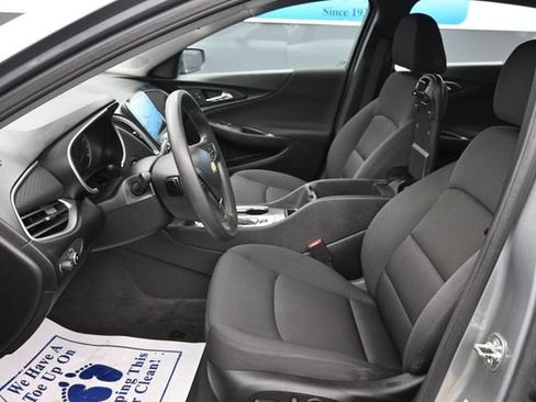 Used 2025 Chevrolet Malibu LT FWD image 11