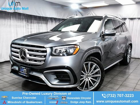 Used 2025 Mercedes-Benz GLS 450 4MATIC image 1
