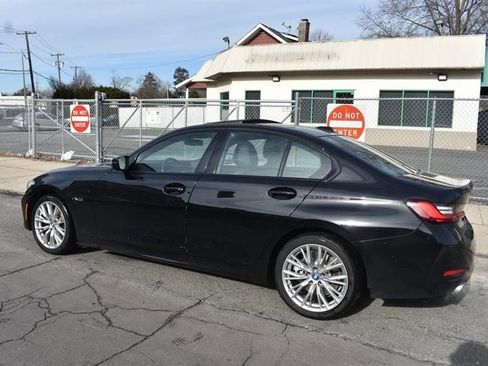 Used 2024 BMW 330e image 5