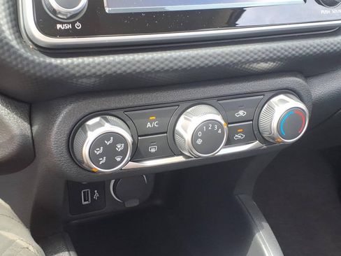 Used 2025 Nissan Kicks Play S FWD image 18