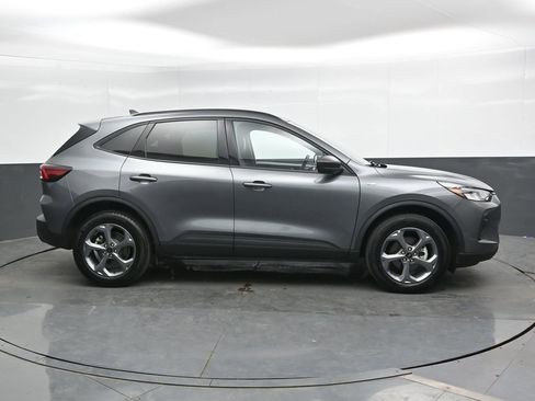 Used 2025 Ford Escape ST-Line AWD/4WD image 5