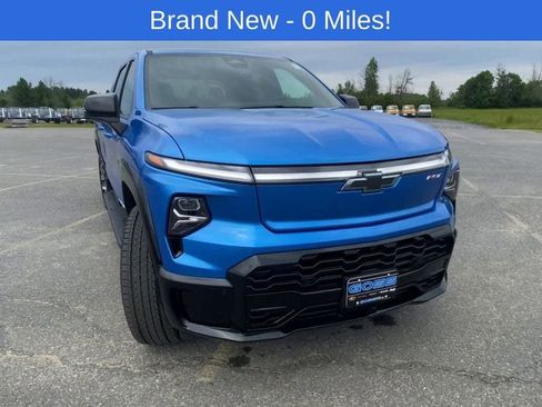 Used 2025 Chevrolet Silverado EV RST AWD/4WD image 81