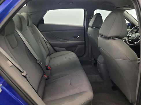 Used 2025 Hyundai Elantra SE w/ Cargo Package FWD image 19