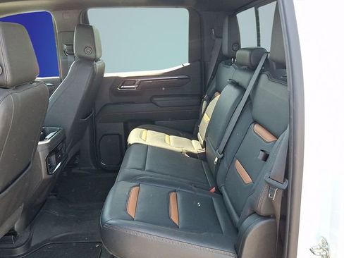 Used 2023 GMC Sierra 1500 AT4 w/ AT4 Premium Package image 6