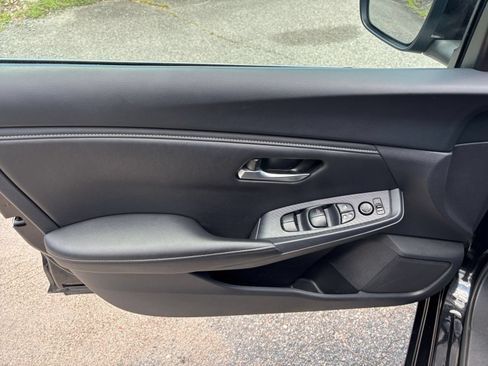 Used 2025 Nissan Sentra SV FWD image 15