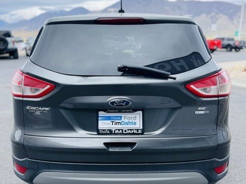 Used 2016 Ford Escape SE image 4