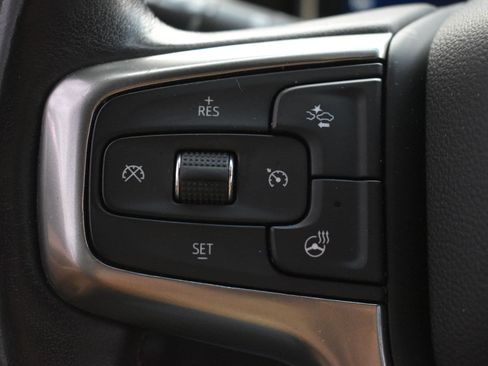 Used 2022 Chevrolet Suburban Premier AWD/4WD image 21