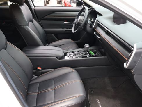 Used 2025 MAZDA CX-50 AWD 2.5 Hybrid w/ Premium Pkg image 8