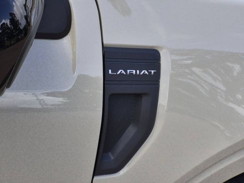 Used 2024 Ford Maverick Lariat FWD image 11