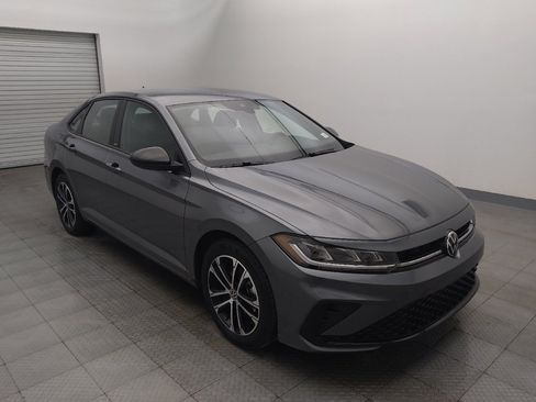 Used 2025 Volkswagen Jetta Sport FWD image 13