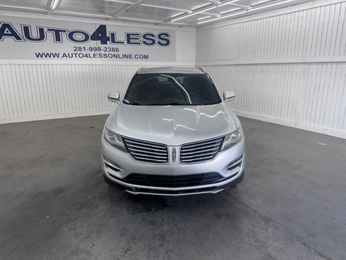 Used 2015 Lincoln MKC FWD w/ Equipment Group 101A Select image 2