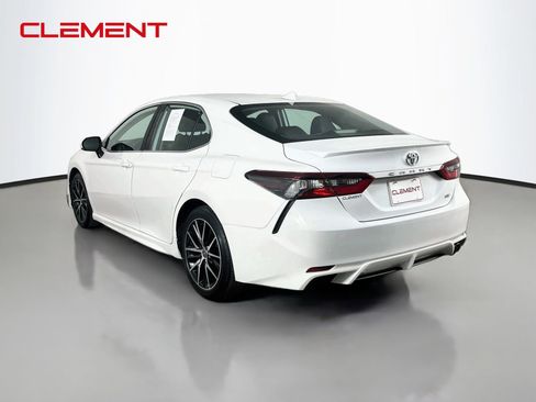 Used 2023 Toyota Camry SE w/ Convenience Package FWD image 8