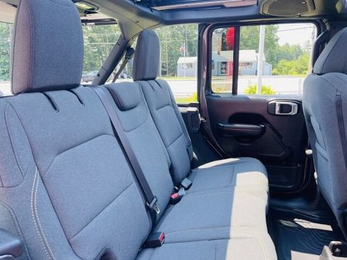 Used 2026 Jeep Wrangler Unlimited Sport AWD/4WD image 13