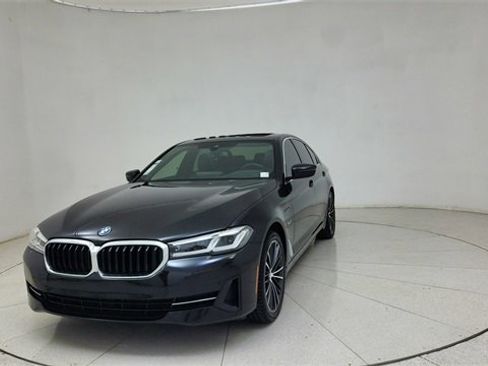 Used 2023 BMW 530e xDrive w/ Premium Package image 68