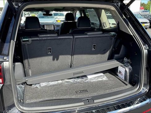New 2025 Volkswagen Atlas SEL Premium R-Line image 23