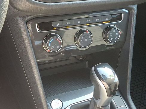 Used 2022 Volkswagen Tiguan S image 15