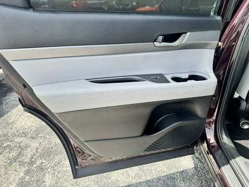 Used 2021 Hyundai Palisade SEL w/ Premium Package FWD image 26