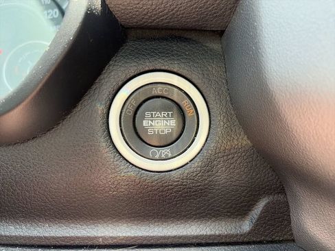 Used 2022 RAM 2500 Laramie AWD/4WD image 24