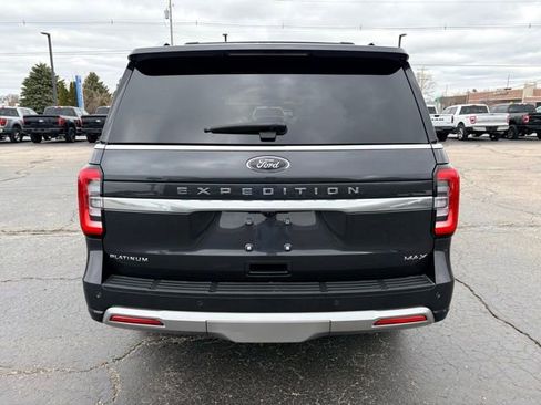 Used 2022 Ford Expedition Max Platinum AWD/4WD image 3