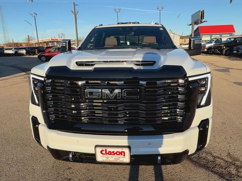 New 2026 GMC Sierra 3500 Denali Ultimate image 3