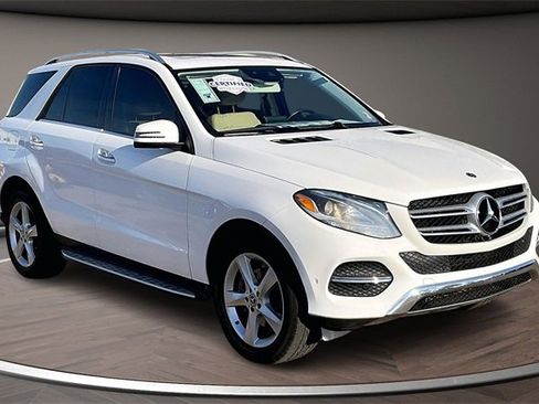Used 2018 Mercedes-Benz GLE 350 w/ Premium 1 Package image 10