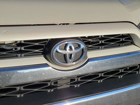 Used 2019 Toyota 4Runner Limited image 30