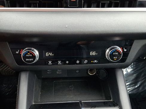 Used 2024 Mitsubishi Outlander SE FWD image 15