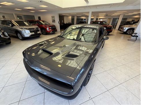 Used 2021 Dodge Challenger R/T Scat Pack RWD image 41