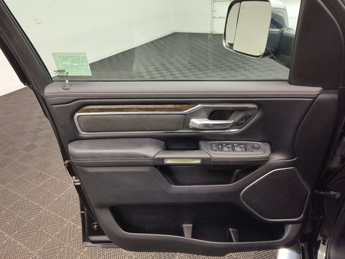 Used 2019 RAM 1500 Laramie AWD/4WD image 13